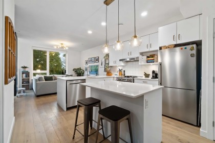 Photo 5 at 403 - 2137 Chesterfield Avenue, Central Lonsdale, North Vancouver