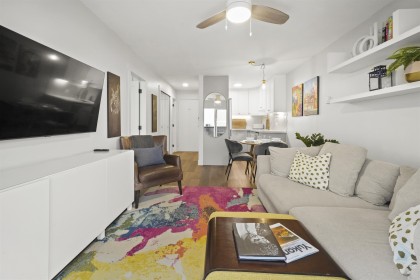 Photo 3 at 200 - 2033 W 7th Avenue, Kitsilano, Vancouver West