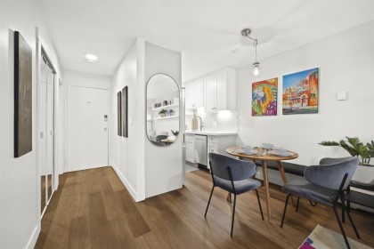 Photo 5 at 200 - 2033 W 7th Avenue, Kitsilano, Vancouver West