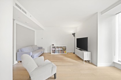 Photo 4 at 201 - 1409 W Pender Street, Coal Harbour, Vancouver West