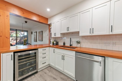 Photo 17 at 102 - 1055 W 13th Avenue, Fairview VW, Vancouver West