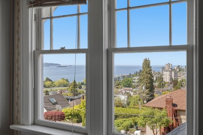 Photo 20 at 1013 Duchess Avenue, Sentinel Hill, West Vancouver