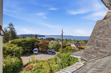 Photo 18 at 1013 Duchess Avenue, Sentinel Hill, West Vancouver