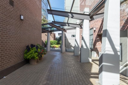 Photo 23 at 310 - 429 W 2nd Avenue, False Creek, Vancouver West