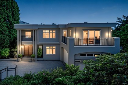 Photo 2 at 574 St. Andrews Place, Glenmore, West Vancouver