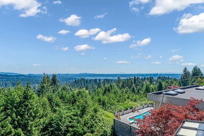 Photo 40 at 574 St. Andrews Place, Glenmore, West Vancouver