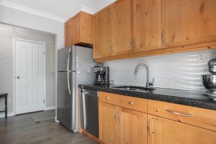 Photo 4 at 21 - 230 W 14th Street, Central Lonsdale, North Vancouver
