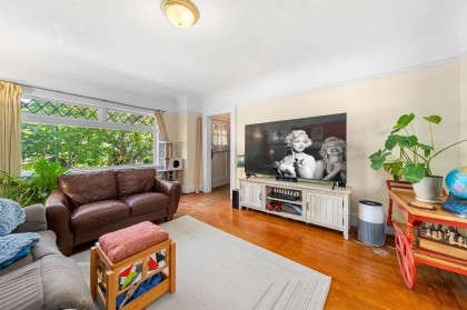 Photo 3 at 3218 W 6th Avenue, Kitsilano, Vancouver West