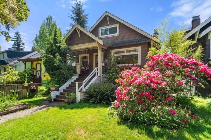 Photo 1 at 3218 W 6th Avenue, Kitsilano, Vancouver West