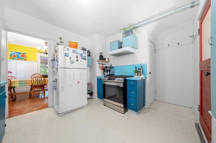 Photo 8 at 3218 W 6th Avenue, Kitsilano, Vancouver West