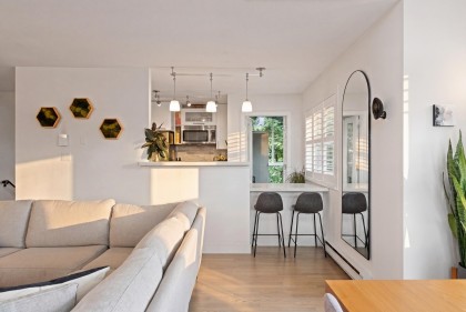Photo 8 at 2558 W 4th Avenue, Kitsilano, Vancouver West