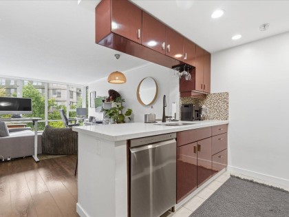 Photo 2 at 502 - 1033 Marinaside Crescent, Yaletown, Vancouver West