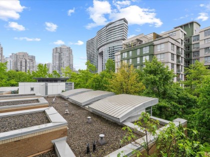 Photo 17 at 502 - 1033 Marinaside Crescent, Yaletown, Vancouver West