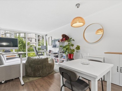 Photo 1 at 502 - 1033 Marinaside Crescent, Yaletown, Vancouver West