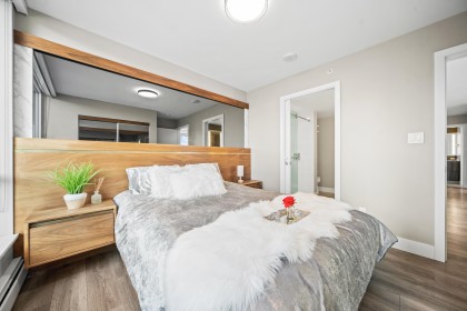 Photo 12 at 1208 - 1788 Columbia Street, False Creek, Vancouver West