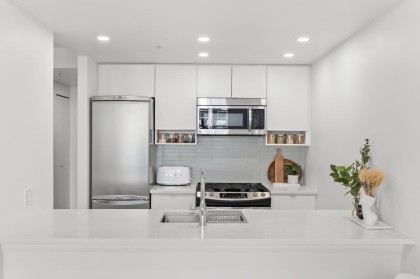 Photo 6 at 607 - 939 Expo Boulevard, Yaletown, Vancouver West
