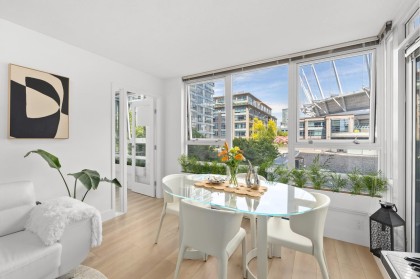 Photo 5 at 607 - 939 Expo Boulevard, Yaletown, Vancouver West