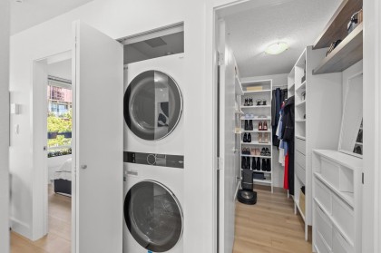 Photo 14 at 607 - 939 Expo Boulevard, Yaletown, Vancouver West