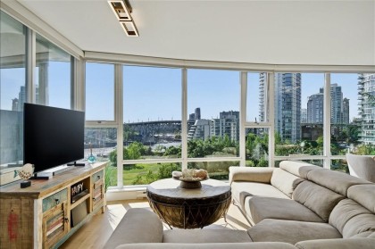 Photo 2 at 803 - 455 Beach Crescent, Yaletown, Vancouver West