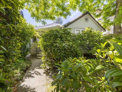 Photo 2 at 4518 W 12th Avenue, Point Grey, Vancouver West