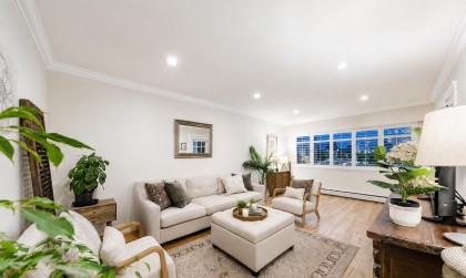 Photo 3 at 305 - 2430 Point Grey Road, Kitsilano, Vancouver West