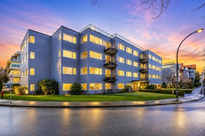 Photo 1 at 305 - 2430 Point Grey Road, Kitsilano, Vancouver West