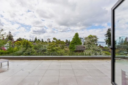 Photo 11 at 2256 Jefferson Avenue, Dundarave, West Vancouver
