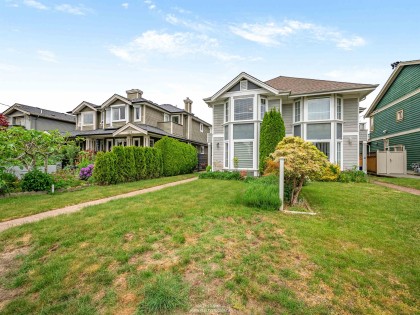 Photo 3 at 332 E 12th Street, Central Lonsdale, North Vancouver