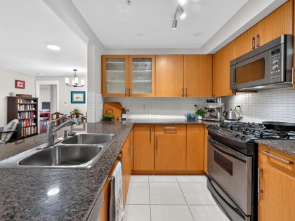 Photo 3 at 206 - 2096 W 46th Avenue, Kerrisdale, Vancouver West