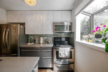 Photo 7 at 101 - 1875 W 8th Avenue, Kitsilano, Vancouver West