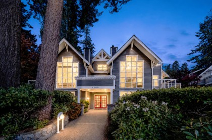 Photo 3 at 103 - 3399 Capilano Crescent, Edgemont, North Vancouver