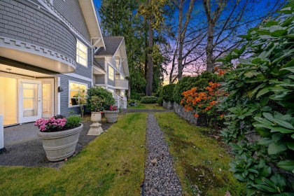 Photo 4 at 103 - 3399 Capilano Crescent, Edgemont, North Vancouver
