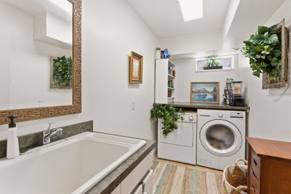 Photo 12 at 2541 Marine Drive, Dundarave, West Vancouver