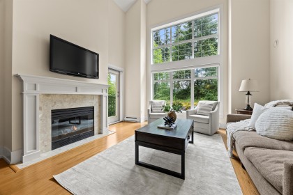 Photo 3 at 306 - 1140 Strathaven Drive, Northlands, North Vancouver