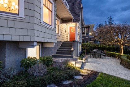 Photo 5 at 402 Brand Street, Upper Lonsdale, North Vancouver