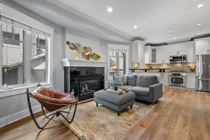 Photo 3 at 1875 W 13 Avenue, Kitsilano, Vancouver West