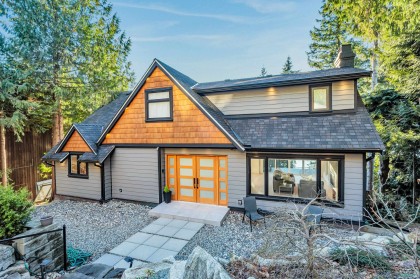 Photo 2 at 130 Oceanview Place, Lions Bay, West Vancouver