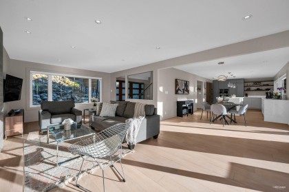Photo 6 at 130 Oceanview Place, Lions Bay, West Vancouver