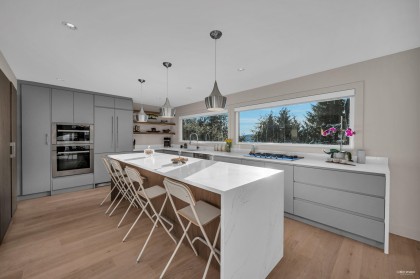 Photo 13 at 130 Oceanview Place, Lions Bay, West Vancouver