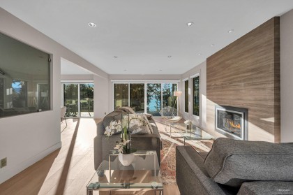 Photo 5 at 130 Oceanview Place, Lions Bay, West Vancouver