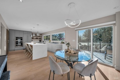 Photo 9 at 130 Oceanview Place, Lions Bay, West Vancouver