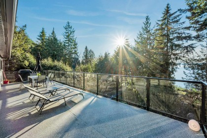 Photo 14 at 130 Oceanview Place, Lions Bay, West Vancouver