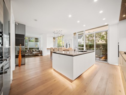 Photo 6 at 180 Athletes Way, False Creek, Vancouver West