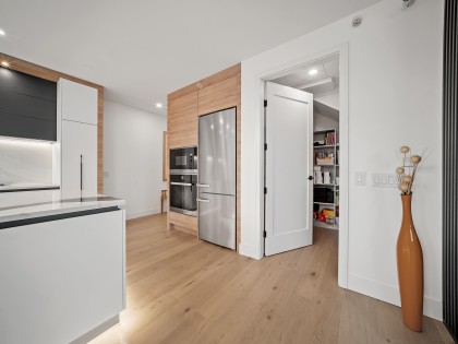 Photo 13 at 180 Athletes Way, False Creek, Vancouver West