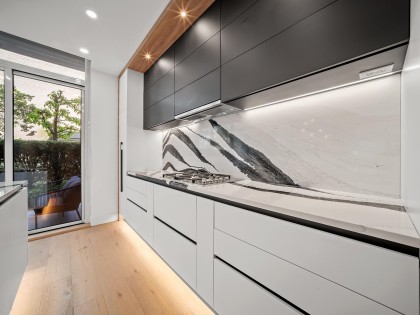 Photo 9 at 180 Athletes Way, False Creek, Vancouver West