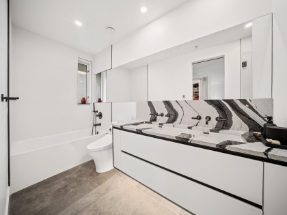 Photo 19 at 180 Athletes Way, False Creek, Vancouver West