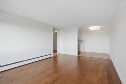 Photo 14 at 314 - 1345 Chesterfield Avenue, Central Lonsdale, North Vancouver