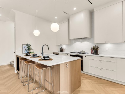 Photo 8 at 2 - 2043 W 45th Avenue, Kerrisdale, Vancouver West