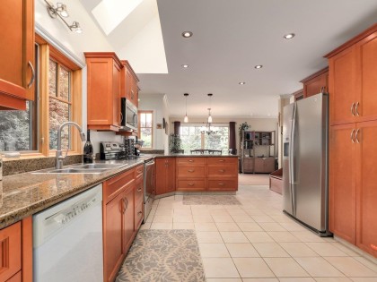 Photo 13 at 4072 Skyline Drive, Forest Hills NV, North Vancouver
