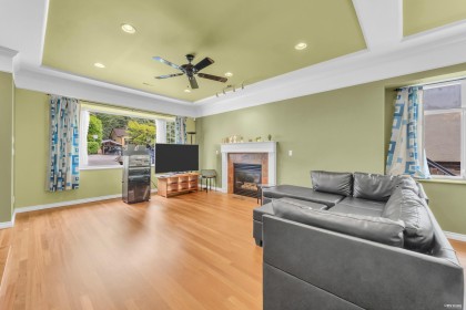 Photo 5 at 4317 Cliffmont Road, Deep Cove, North Vancouver
